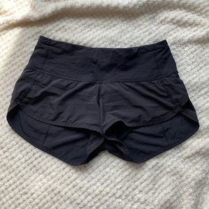 Black Lululemon Speed Up Shorts 🖤